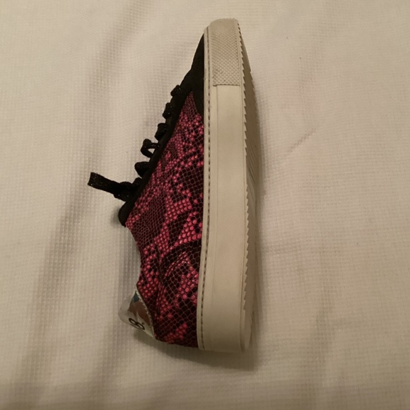 ✨P448 Pink Snake Skin Shoes✨ - Picture 3 of 11